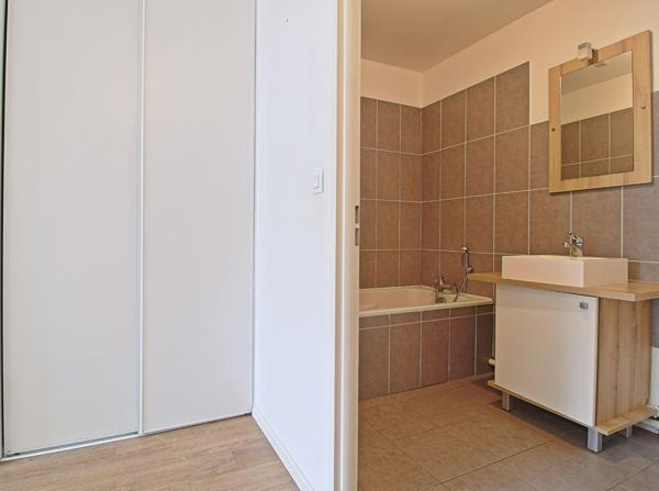 Appartement Dax 3 pièces 86 m2 + 2 parkings + cave
