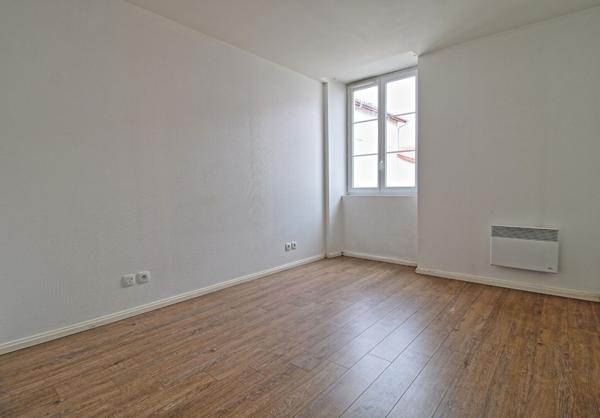 Appartement Dax 3 pièces 86 m2 + 2 parkings + cave
