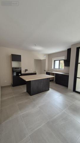 Maison à louer à Landivisiau dans le Finistère (29400), ref : 29088-L2