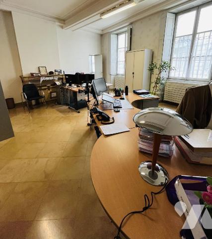 LOCAUX PROFESSIONNELS