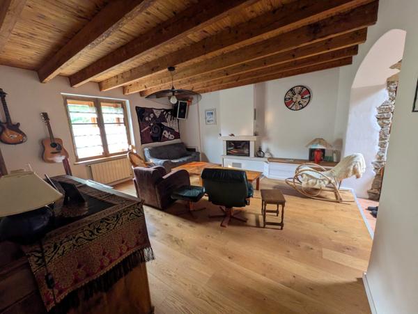 AUBIGNY-LES CLOUZEAUX Maison en pierre 186 m² charme champêtre avec grand parc env. 1 HA