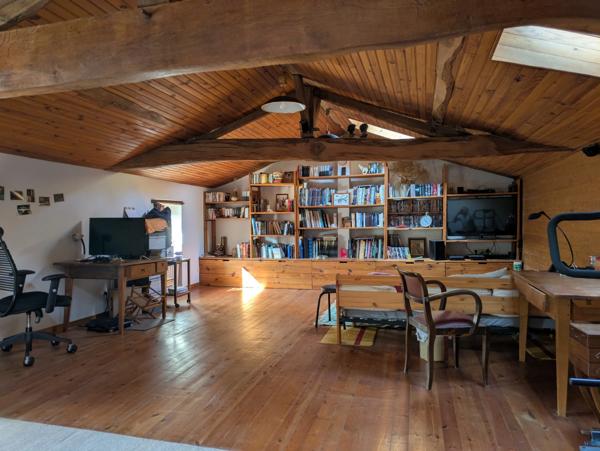 AUBIGNY-LES CLOUZEAUX Maison en pierre 186 m² charme champêtre avec grand parc env. 1 HA