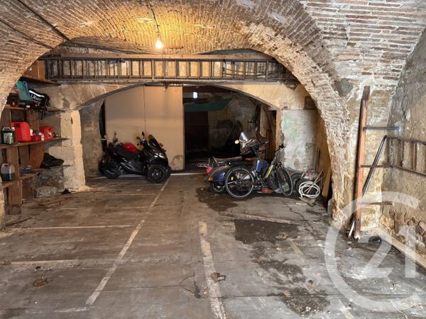 Parking à vendre  101 m 2   MONTPELLIER  - 34
