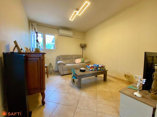 Maison familiale avec dépendances, vaste terrain et vue dégagée sur le Lot