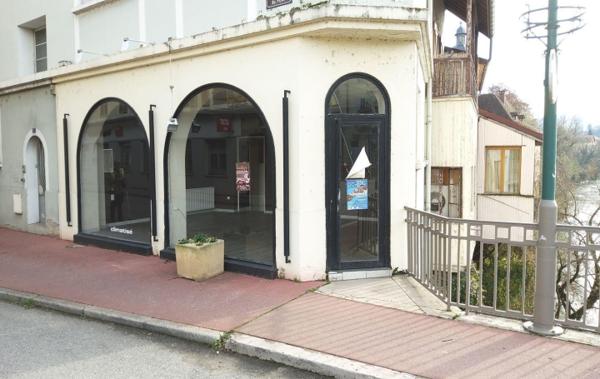 Vente Local commercial Local commercial libre 65m² Le pont-de-beauvoisin   