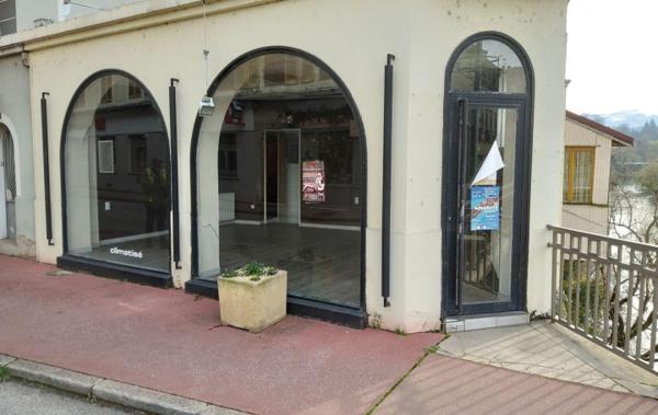 Vente Local commercial Local commercial libre 65m² Le pont-de-beauvoisin   