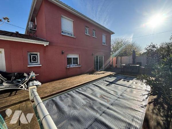 A VENDRE, Gironde, proche Bordeaux, BRUGES quartier La Marianne, à deux pas des écoles et du ce...