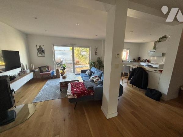 A VENDRE, Gironde, proche Bordeaux, BRUGES quartier La Marianne, à deux pas des écoles et du ce...