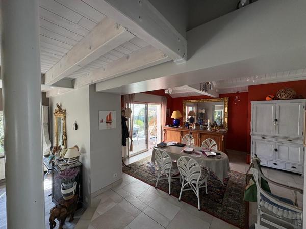 Maison 4 pièce(s) 3 chambre(s) 140 m²