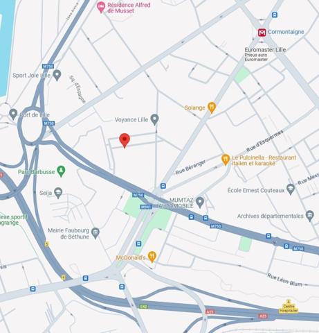 PROCHE CHR - PLACE DE PARKING DE 13m² DANS UNE RESIDENCE SECURISEE - POSSIBILITE ACHAT 2è PLACE