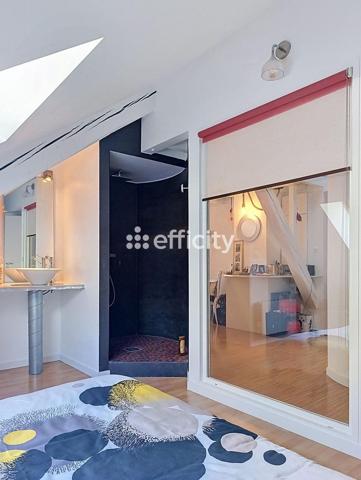 Loft
         5 pièces
        - 158 m² Bien prestige 410 000 € *