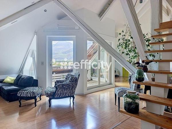 Loft
         5 pièces
        - 158 m² Bien prestige 410 000 € *