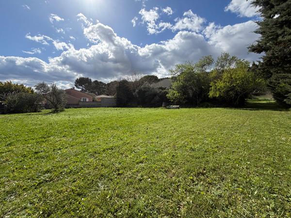 Terrain 1525 m2