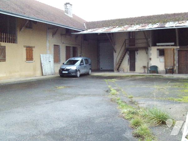 corps de ferme et ses dépendances