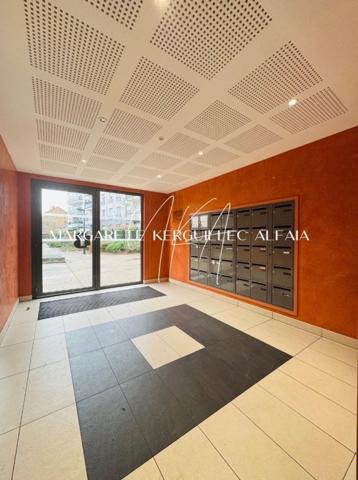 Joli appartement de 63m² avec deux chambres et balcon et parking proche gare.