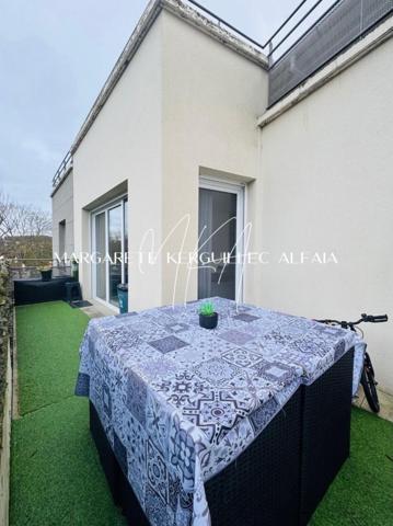 Joli appartement de 63m² avec deux chambres et balcon et parking proche gare.