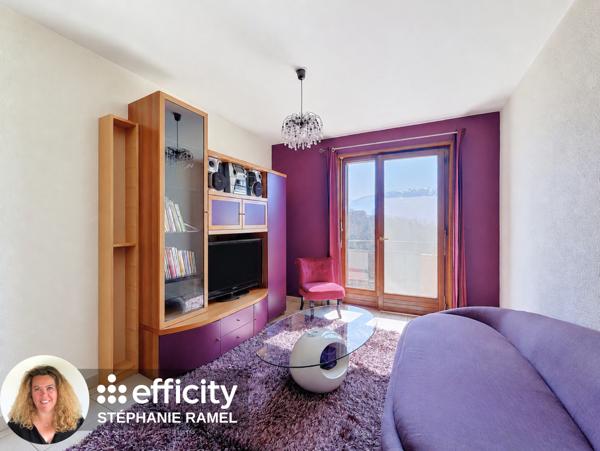 Appartement
         2 pièces
        - 33 m² 144 000 € *
