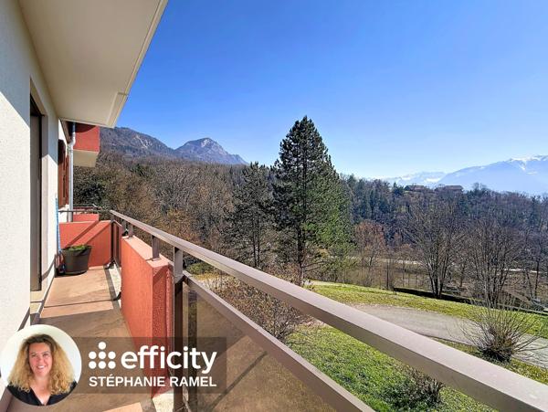 Appartement
         2 pièces
        - 33 m² 144 000 € *