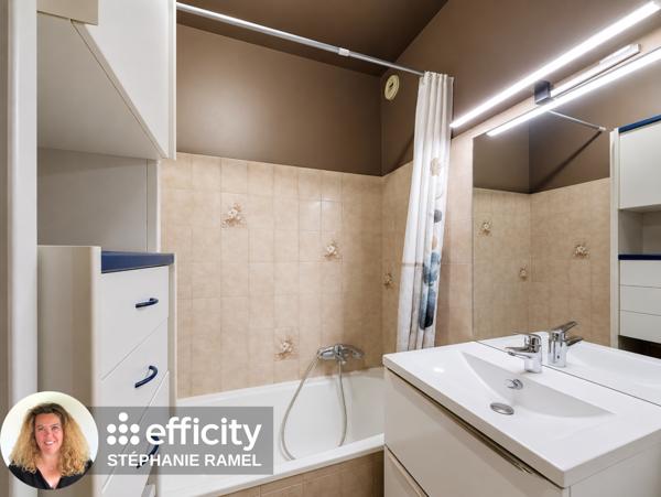 Appartement
         2 pièces
        - 33 m² 144 000 € *