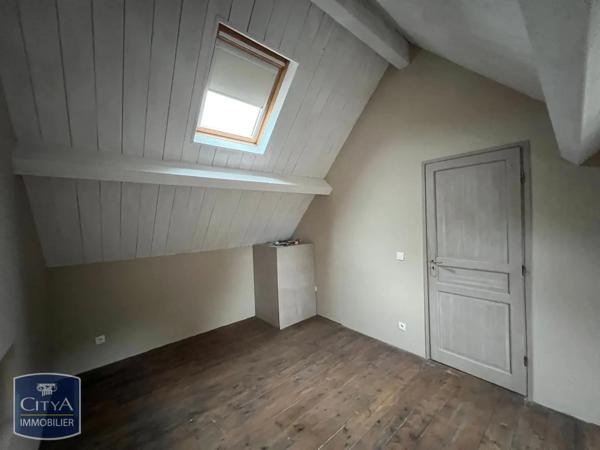 Maison à louer 3 pièces 69.75m² Saint-Hilaire-sur-Benaize (36370)
