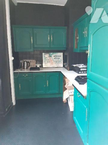 Immeuble à vendre à NOYAL-PONTIVY (56920), Morbihan (56), situé au coeur du centre-ville, à 2 p...