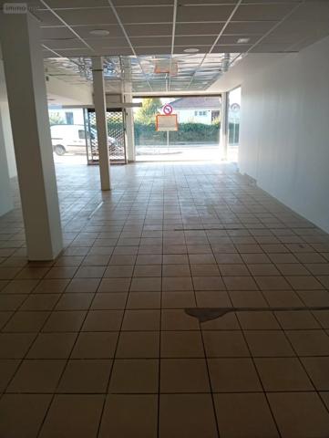 Location - Fonds et/ou murs commerciaux Saint-Ouen-de-Thouberville 27310 2 pièces 145 m 2