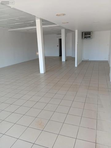 Location - Fonds et/ou murs commerciaux Saint-Ouen-de-Thouberville 27310 2 pièces 145 m 2