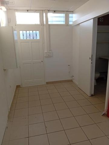 Location - Fonds et/ou murs commerciaux Saint-Ouen-de-Thouberville 27310 2 pièces 145 m 2