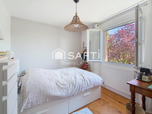 Maison familiale avec jardin paysager d’exception