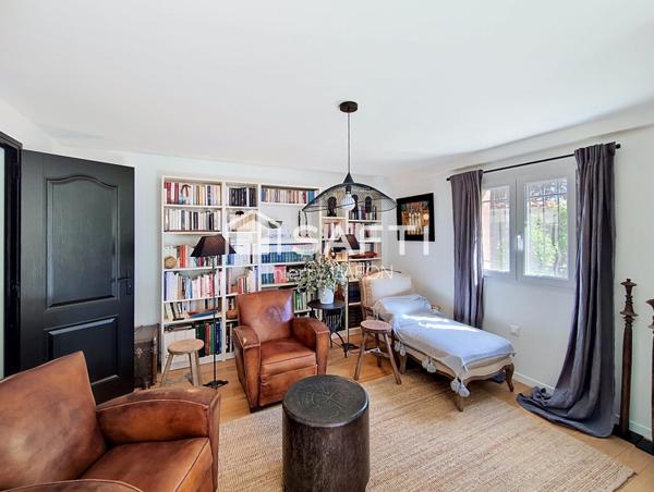 Maison familiale avec jardin paysager d’exception