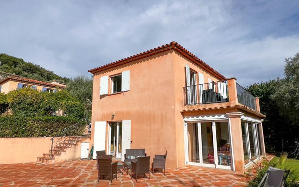 Maison à vendre    6 pièces •  Biot