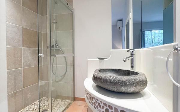 Maison à vendre    6 pièces •  Biot