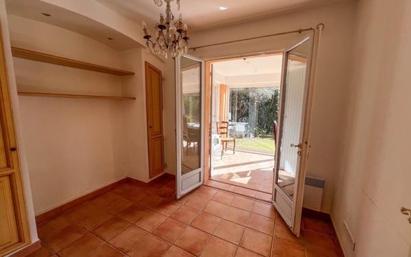 Maison à vendre    6 pièces •  Biot