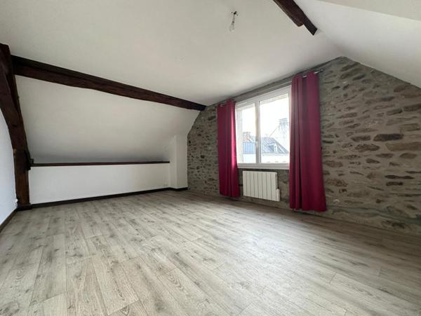 Maison de ville avec terrain et garages Mayenne 7 pièce(s) 182 m2