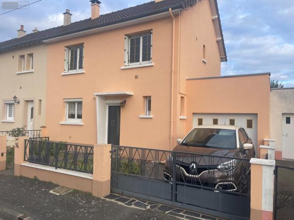 Maison à vendre à Arnage dans la Sarthe (72230), ref : 13816/1170   
BOURG PROCHE COMMODITES