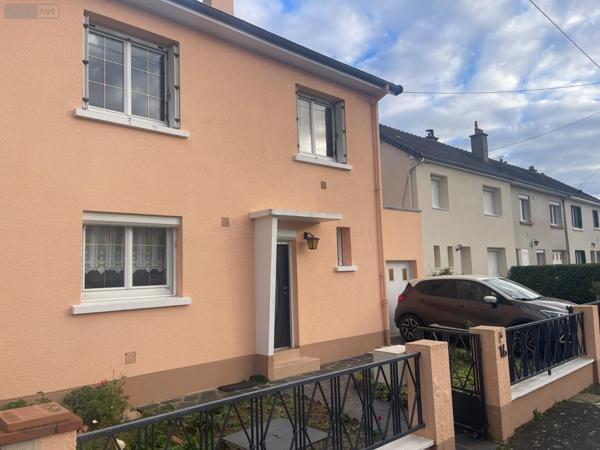 Maison à vendre à Arnage dans la Sarthe (72230), ref : 13816/1170   
BOURG PROCHE COMMODITES