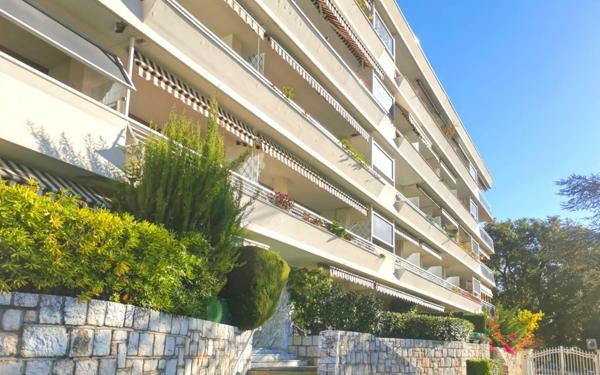 Appartement à vendre    3 pièces • 83 m2 Saint-Laurent-du-Var