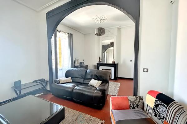 Appartement bourgeois rénové en centre-ville