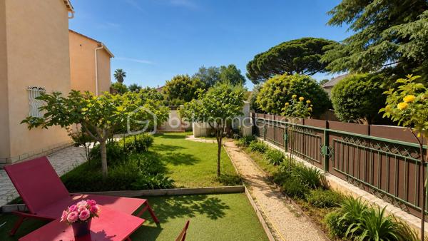 EXCLUSIVITÉ 
Située dans le secteur recherché de La Marquise, au calme tout en restant proche de la gare, des commerces, des bus et des accès autoroute, cette propriété d’environ 168 m² offre de nombreuses possibilités : grande famille, projet multi-générationnel ou complément de revenu locatif.

Édifiée sur un terrain plat et piscinable d’environ 680 m², elle propose deux espaces de vie indépendants reliés par un ascenseur intérieur, avec accès séparés.

À l’étage : belle pièce de vie lumineuse, 2 grandes chambres, véranda fermée et agréable terrasse exposée sud.
Au rez-de-chaussée : un confortable 3 pièces indépendant.

Prestations de qualité : DPE C, climatisation réversible, panneaux solaires, forage avec traitement de l’eau, double vitrage, toiture et façade en bon état.

Carport fermé, nombreux stationnements, abris de jardin et espace buanderie indépendant complètent l’ensemble.

Un bien rare sur le secteur, alliant confort, potentiel et emplacement privilégié.