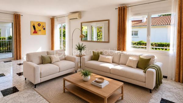 EXCLUSIVITÉ 
Située dans le secteur recherché de La Marquise, au calme tout en restant proche de la gare, des commerces, des bus et des accès autoroute, cette propriété d’environ 168 m² offre de nombreuses possibilités : grande famille, projet multi-générationnel ou complément de revenu locatif.

Édifiée sur un terrain plat et piscinable d’environ 680 m², elle propose deux espaces de vie indépendants reliés par un ascenseur intérieur, avec accès séparés.

À l’étage : belle pièce de vie lumineuse, 2 grandes chambres, véranda fermée et agréable terrasse exposée sud.
Au rez-de-chaussée : un confortable 3 pièces indépendant.

Prestations de qualité : DPE C, climatisation réversible, panneaux solaires, forage avec traitement de l’eau, double vitrage, toiture et façade en bon état.

Carport fermé, nombreux stationnements, abris de jardin et espace buanderie indépendant complètent l’ensemble.

Un bien rare sur le secteur, alliant confort, potentiel et emplacement privilégié.