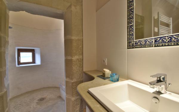 Maison à vendre    6 pièces • 360 m2 Mours-Saint-Eusèbe