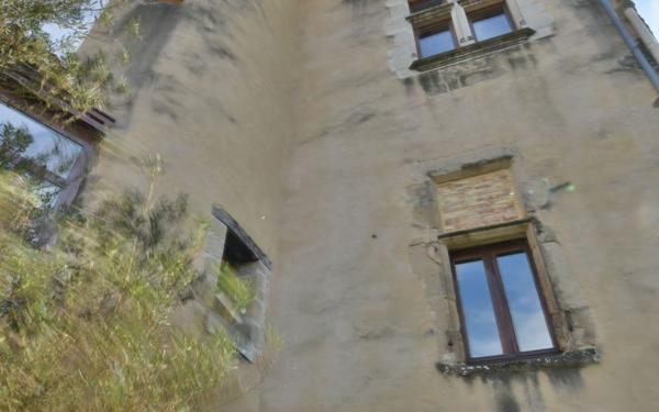 Maison à vendre    6 pièces • 360 m2 Mours-Saint-Eusèbe