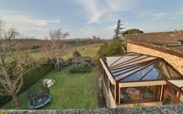 Maison à vendre    6 pièces • 360 m2 Mours-Saint-Eusèbe