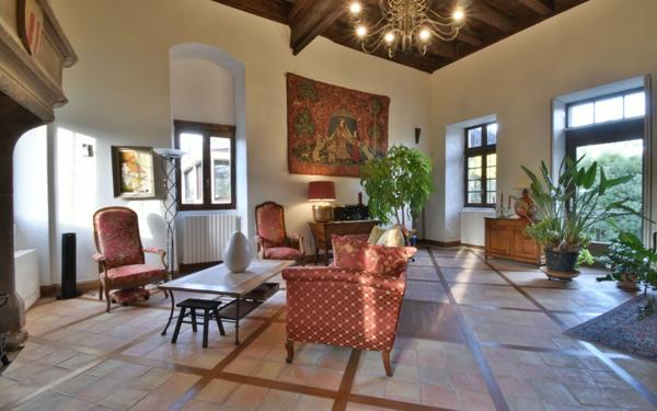 Maison à vendre    6 pièces • 360 m2 Mours-Saint-Eusèbe