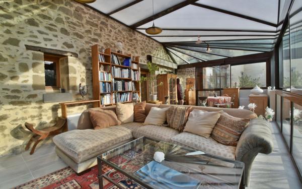 Maison à vendre    6 pièces • 360 m2 Mours-Saint-Eusèbe