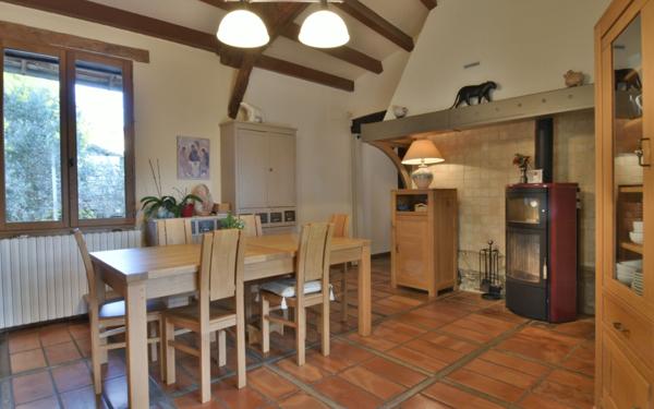 Maison à vendre    6 pièces • 360 m2 Mours-Saint-Eusèbe