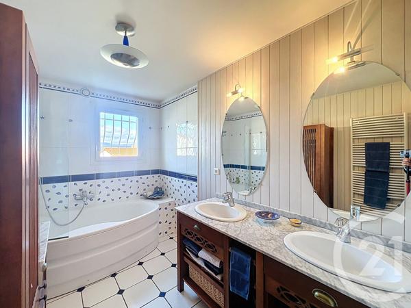 Maison à vendre  8 pièces - 215 m2 COURNON D AUVERGNE - 63