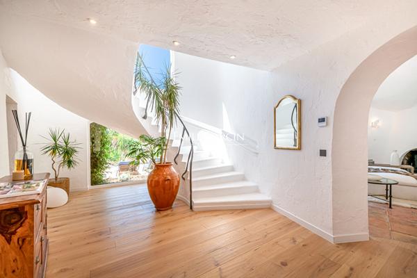 À vendre, Côte d'Azur, Valbonne , Magnifique propriété vue mer.