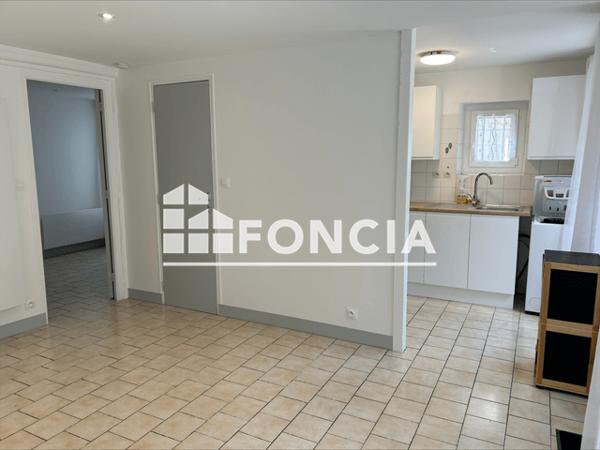 Location Appartement 2 pièces 38.71 m² - 48 RUE BERNARD PALISSY Gien 45500
