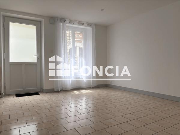 Location Appartement 2 pièces 38.71 m² - 48 RUE BERNARD PALISSY Gien 45500